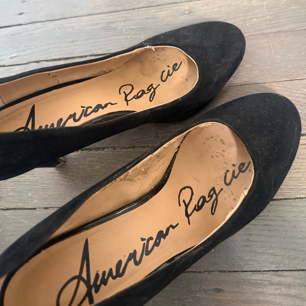 American Rag Cie classic black heels/pumps - Picture 4 of 4
